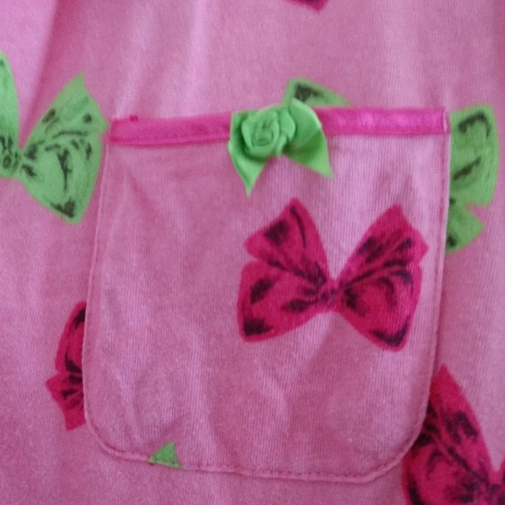 Betsey Johnson Pink Pajama Set with Bow Pattern - Picture 2 of 8